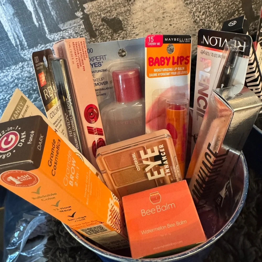 Makeup bundles - Picture 3 of 7